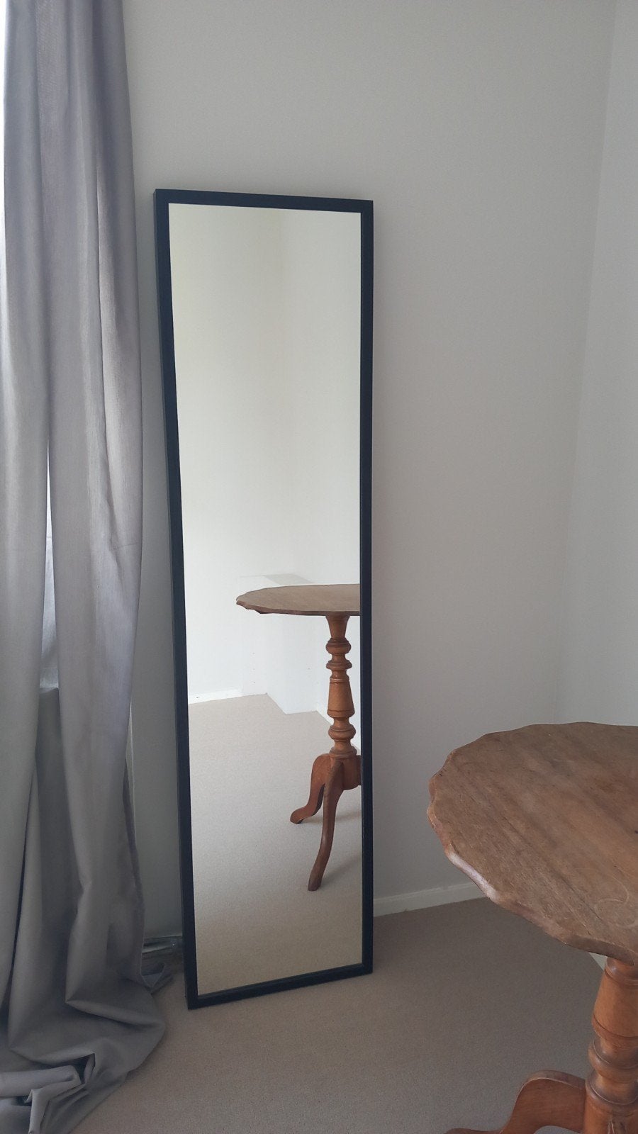 IKEA STAVE spiegel, zwart, 2 stuks beschikbaar, Huis en Inrichting, Ophalen, Minder dan 50 cm, Gebruikt, 150 tot 200 cm