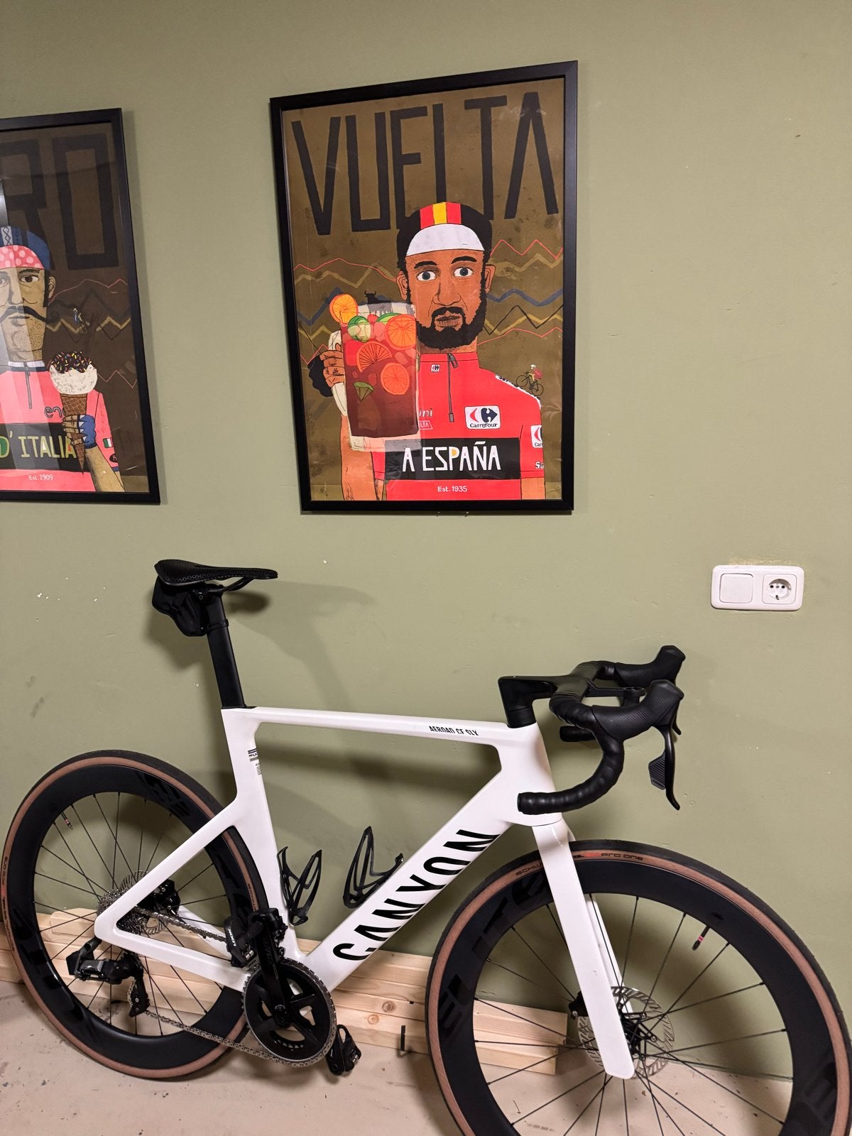 Canyon Aeroad CF SLX 7 Disc eTap racefiets, 28 inch, Carbon, Zo goed als nieuw, 57 tot 61 cm
