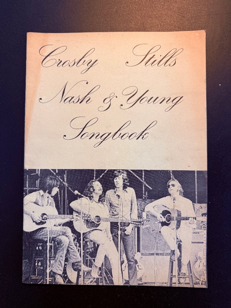 songbook folkrockgroep Crosby, Stills, Nash & Young 1971, Ophalen of Verzenden, Gelezen, Artiest