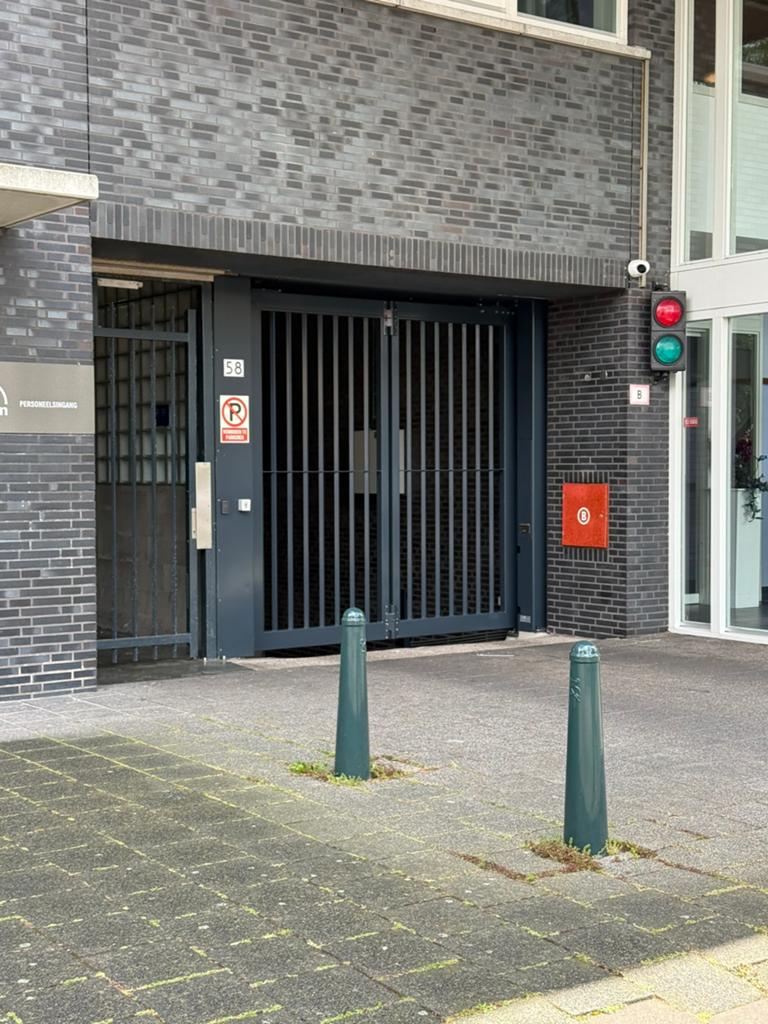 Parkeerplaats te koop, Huizen en Kamers, Garages en Parkeerplaatsen, Den Haag