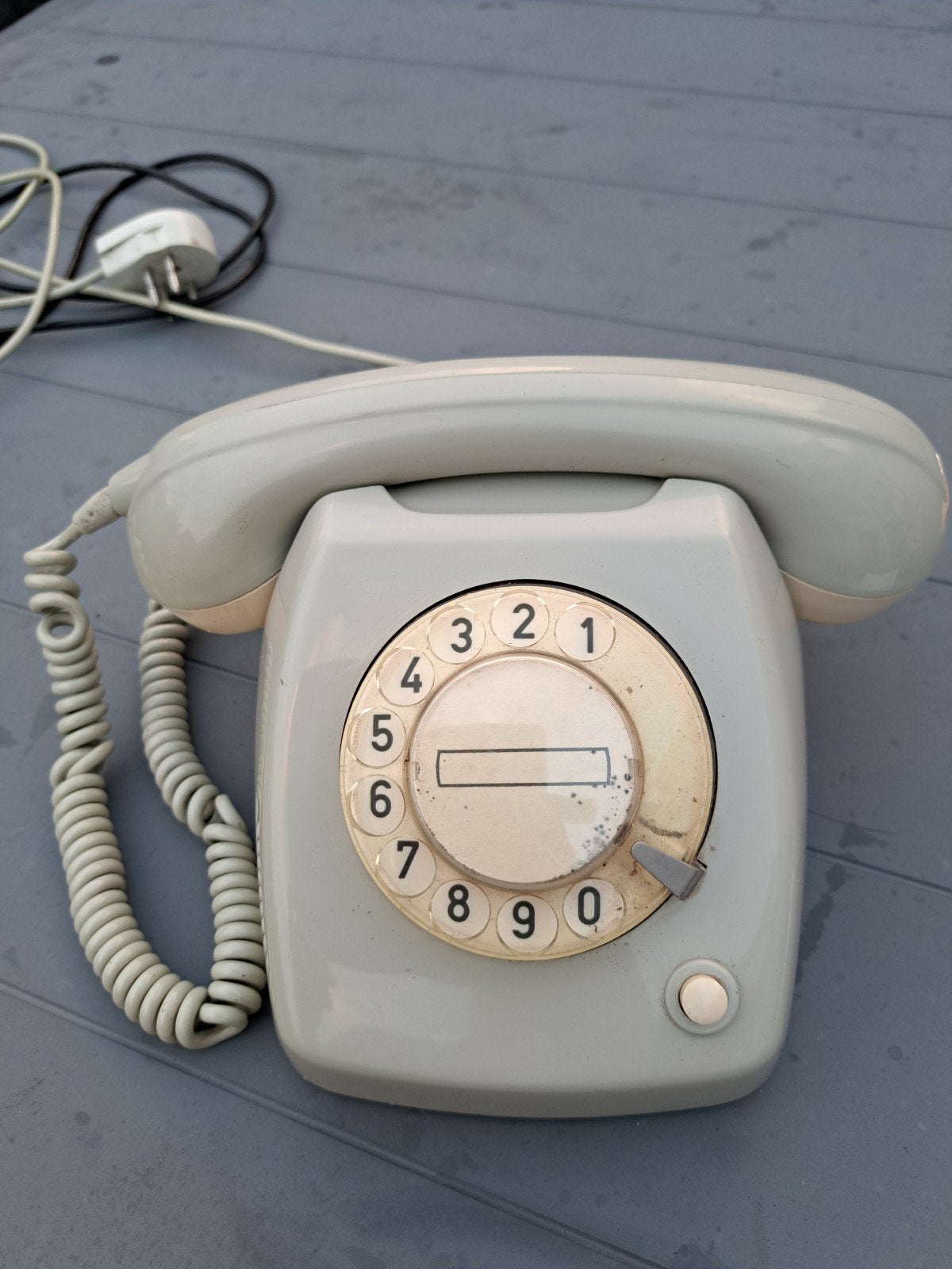 Vintage PTT type T65 draaischijf telefoon grijs, Ophalen of Verzenden, Gebruikt, Met draaischijf