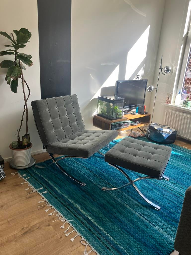 Barcelona chair met hocker, Ophalen, Gebruikt, Eén, Stof