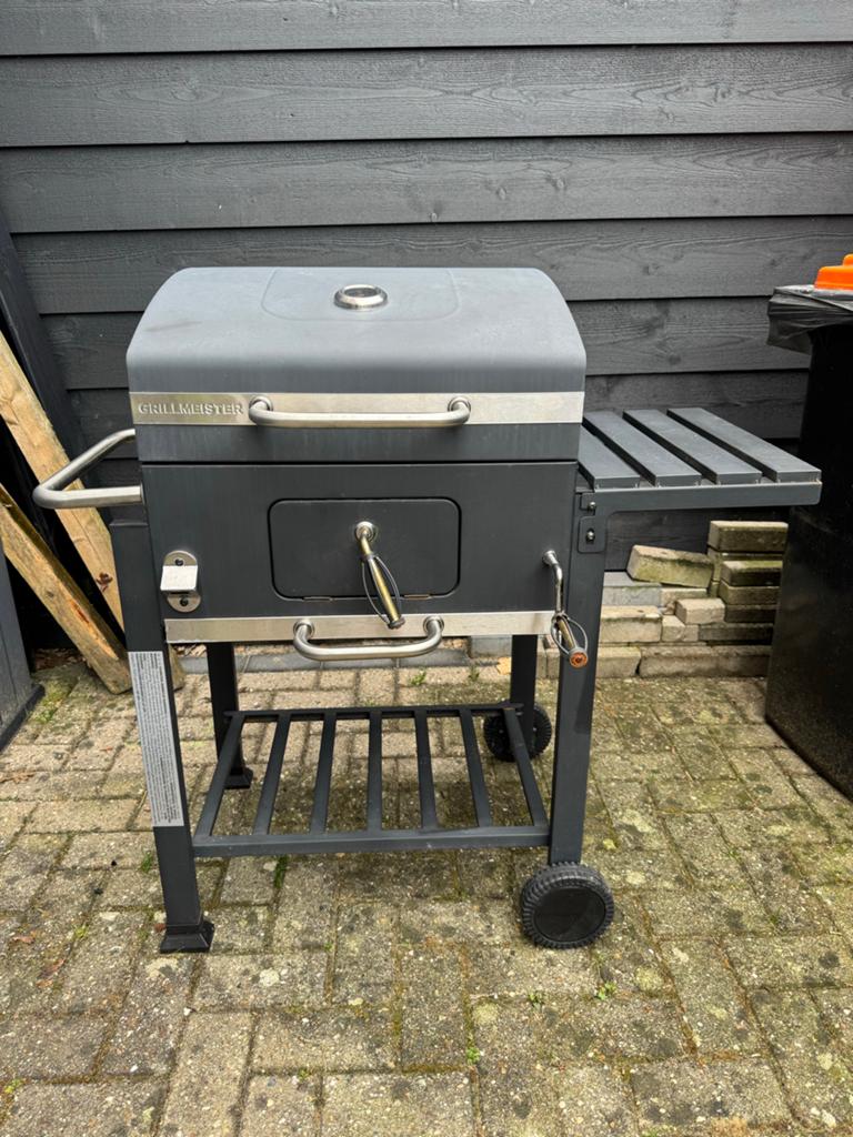 Grillmeister Houtskoolbarbecue - Gebruikt, Ophalen, Gebruikt