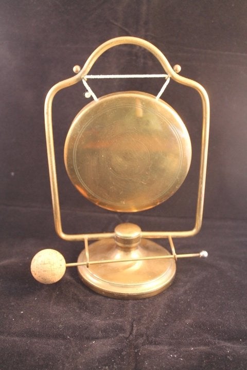 Vintage messing Tafelgong met klopper en standaard, Antiek en Kunst, Ophalen of Verzenden