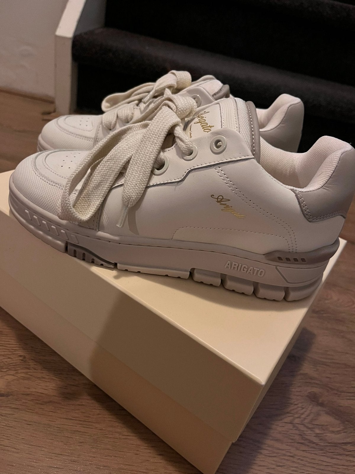Axel Arigato sneakers, Beige, Ophalen of Verzenden, Sneakers of Gympen, Zo goed als nieuw