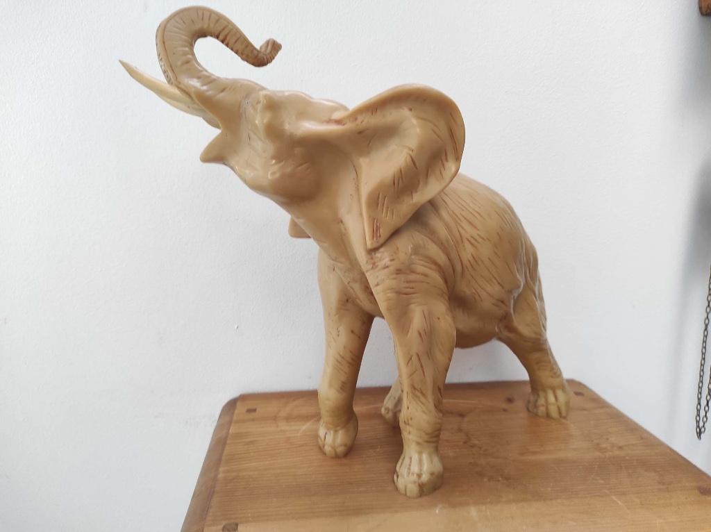 Groot olifanten beeld celluloid / ivorine antiek olifant, Ophalen of Verzenden