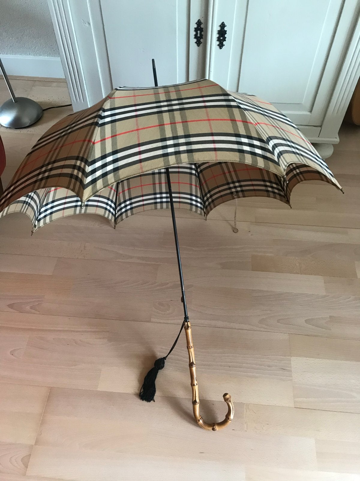 Burberry paraplu met ruitpatroon en bamboe handvat, Ophalen, Gebruikt, Bruin