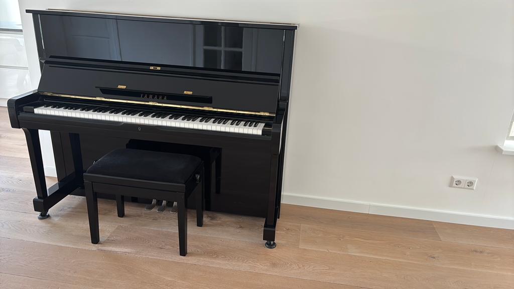 Yamaha U1 Piano, Ophalen, Zwart, Zo goed als nieuw, Piano