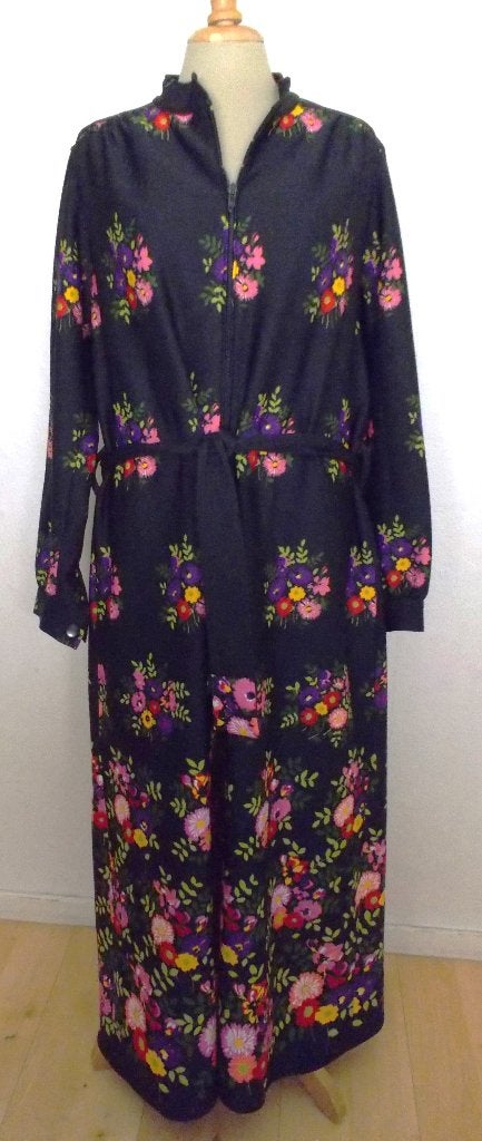 Aparte lange zwarte vintage print jurk/badjas! XL, Maat 42/44 (L), Zo goed als nieuw, Onder de knie, Meerkleurig