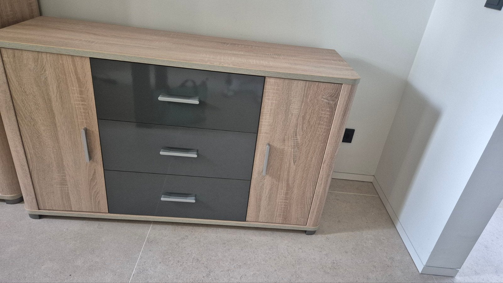 Complete Woonkamerset:Salontafel,Eettafel, TV-meubel, Kaste