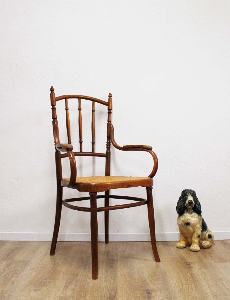 Antiek bistro stoeltje -Thonet stijl. Houten vintage stoel., Ophalen