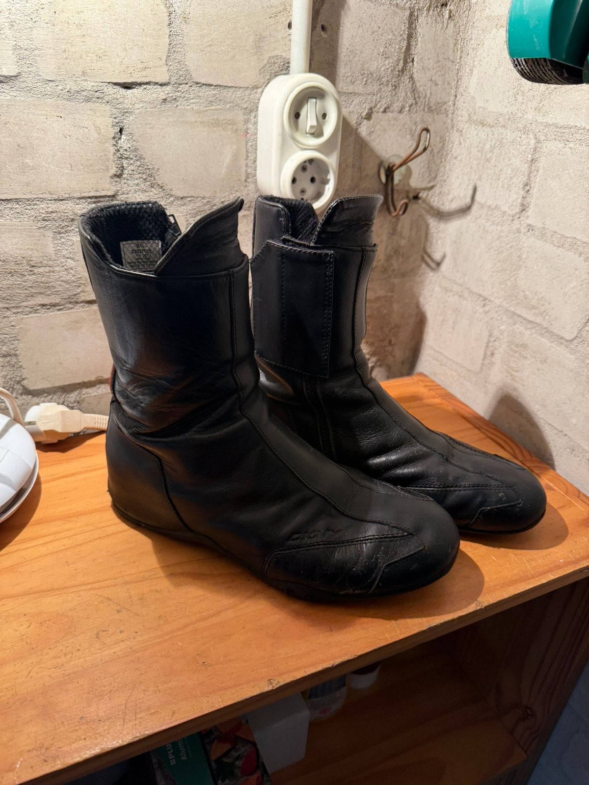 Motor laarzen, dames merk dkny maat 8/5 valt als 39, Ophalen of Verzenden, Tweedehands, Dames, Laarzen