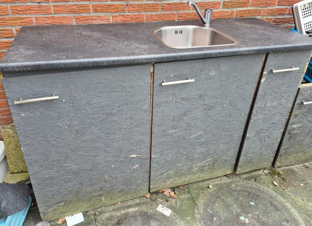 Buitenkeuken met wateraansluiting en opbergruimte, Ophalen, Gebruikt, Vrijstaand