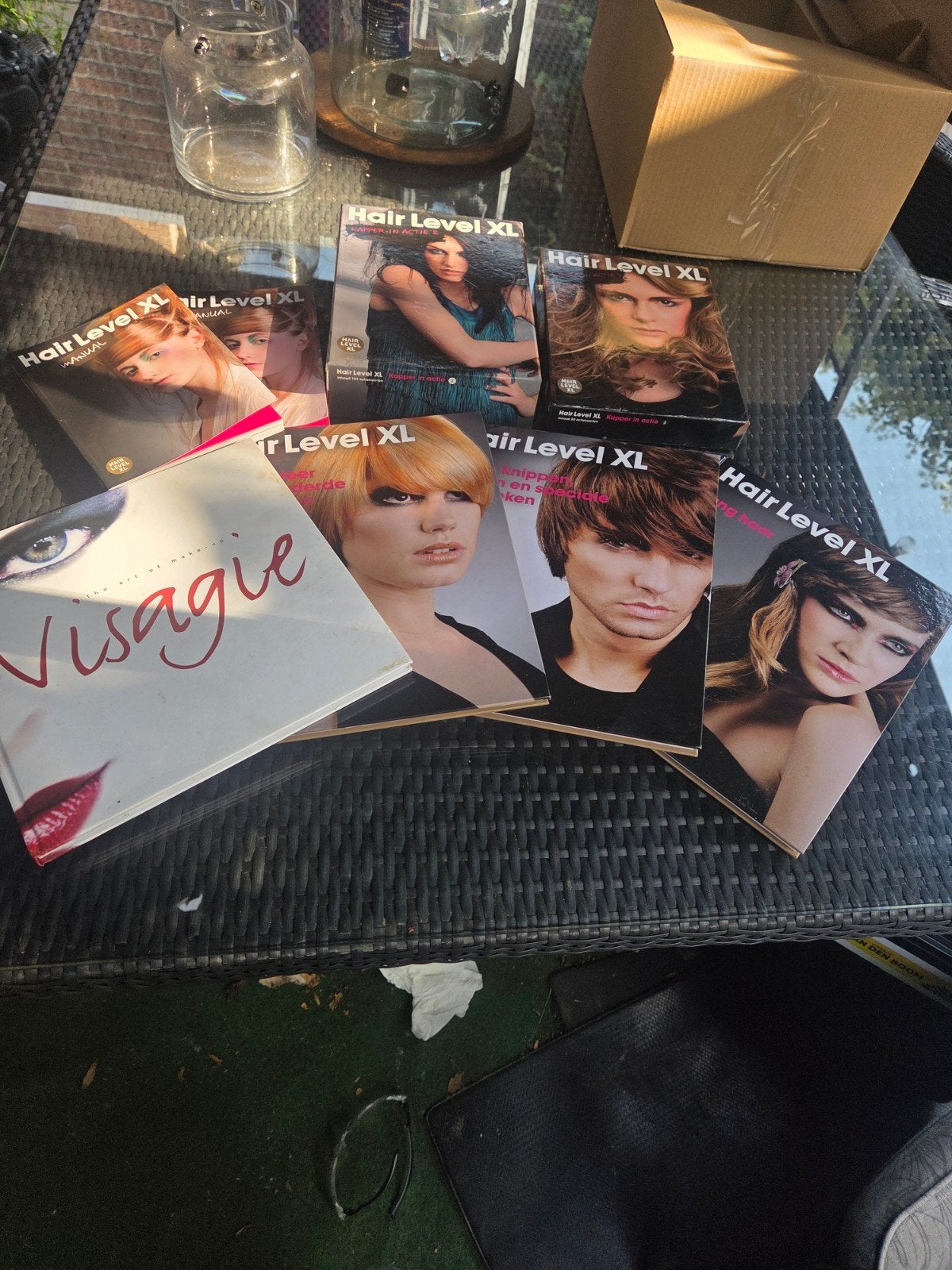 Hair Level XL & Visagie tijdschriften - Kappersmagazines, Ophalen of Verzenden, Gelezen, Overige typen