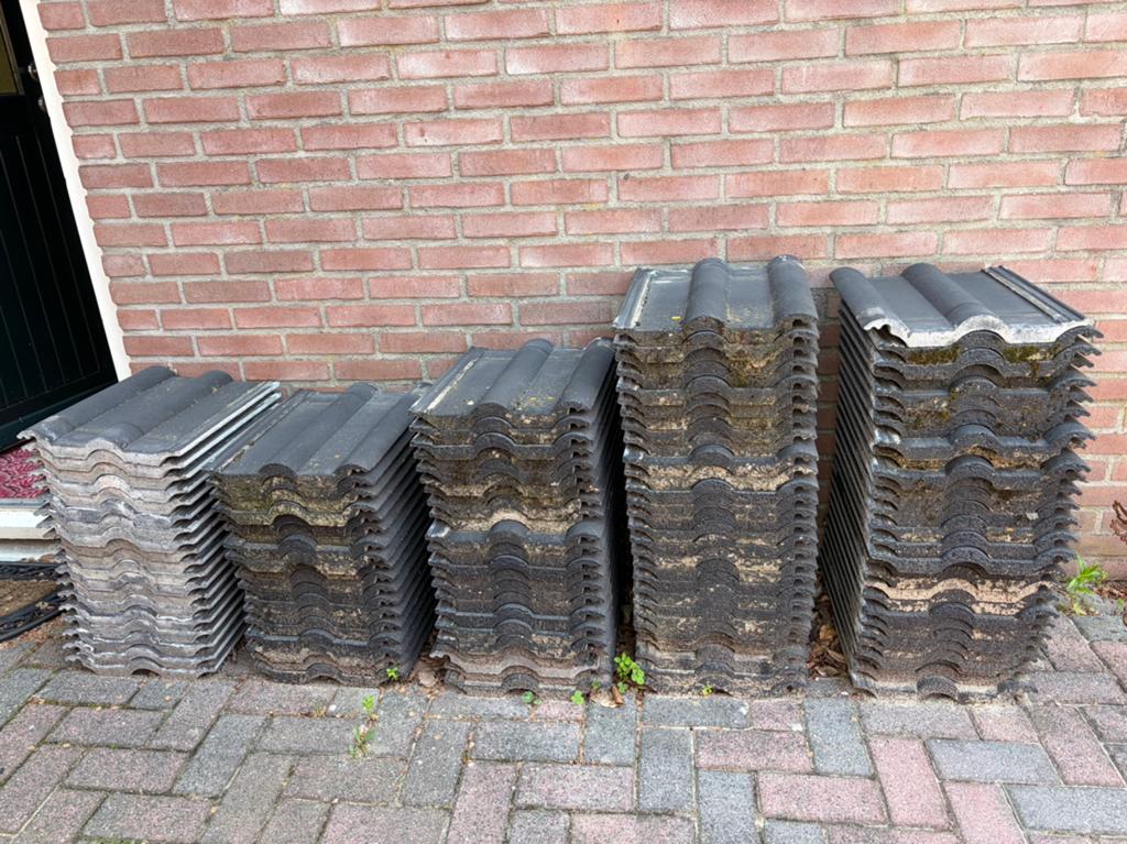 Gratis af te halen: dakpannen, Ophalen, Gebruikt, Steen of Klei, 15 m² of meer