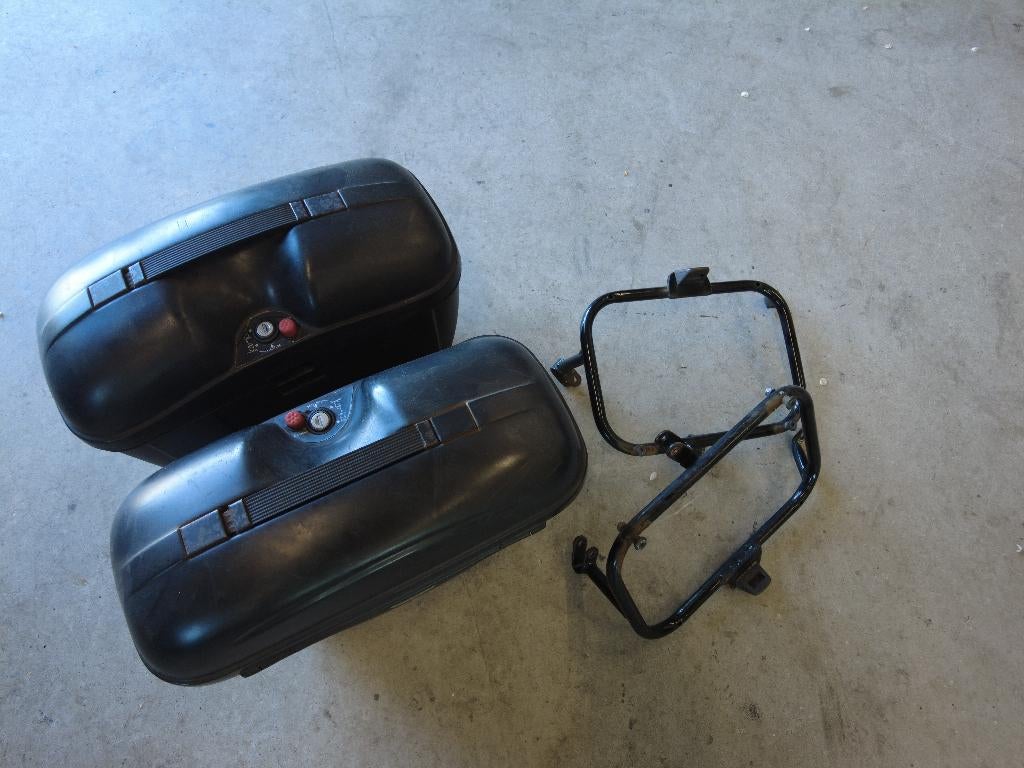 Royal Enfield Bullet 500     Givi kofferset met rek pasklaar, Ophalen of Verzenden, Gebruikt