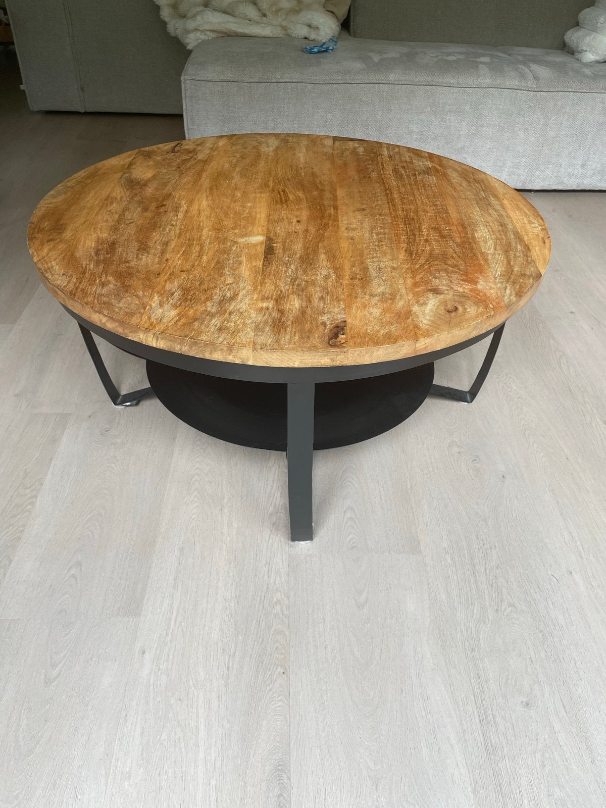 Ronde salontafel mangohout met metalen onderstel, Ophalen, Gebruikt, Rond, 50 tot 100 cm