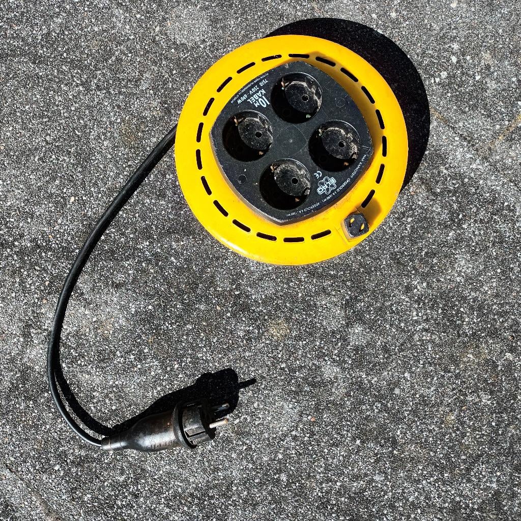 Kabelhaspel met 10 m. snoer, Ophalen of Verzenden, Kabel of Snoer