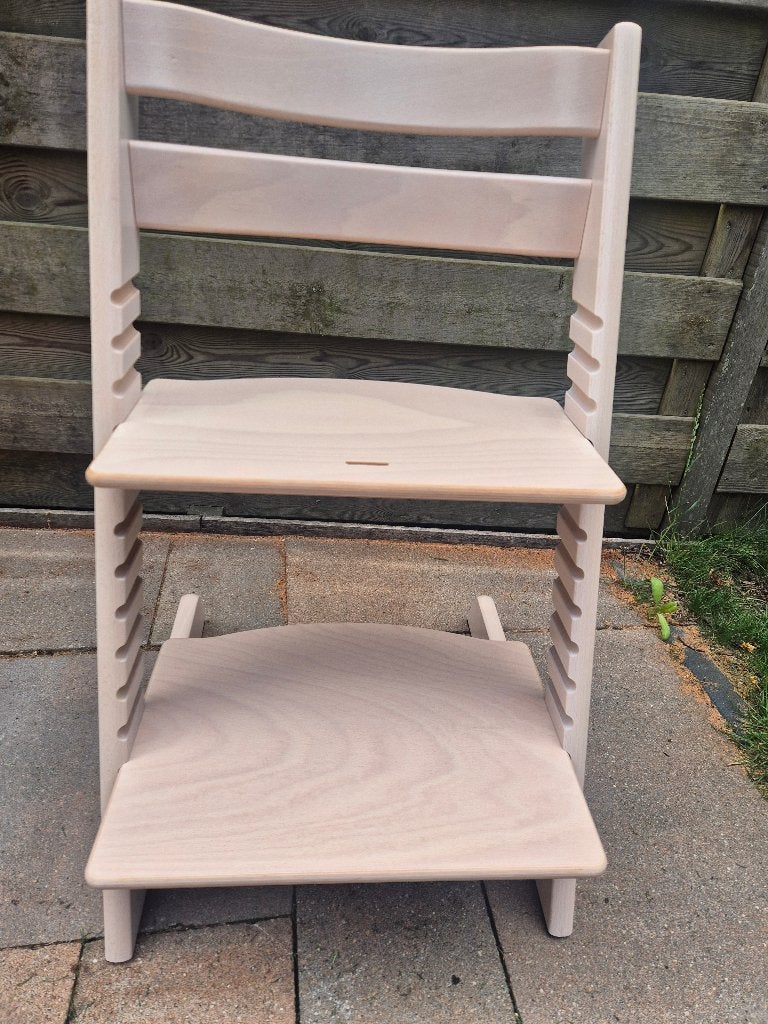 Stokke tripp trapp kleur white wash nieuw model, Kinderen en Baby's, Kinderstoelen, Ophalen, Gebruikt, Meegroeistoel, Aanschuifbaar