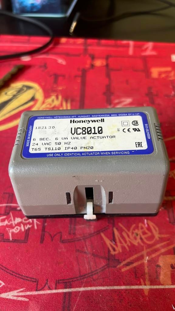 Honeywell VC8010 motor driewegklep., Ophalen of Verzenden