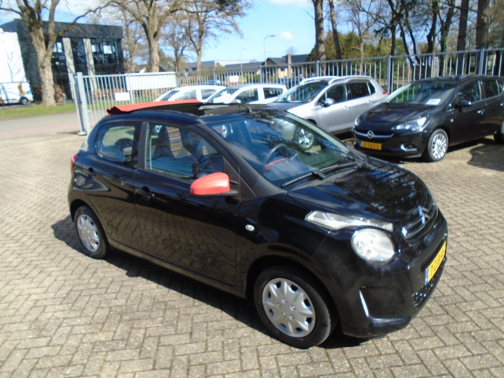 Foto 3 van Citroen C1 1.0 e-VTi Airscape Cool