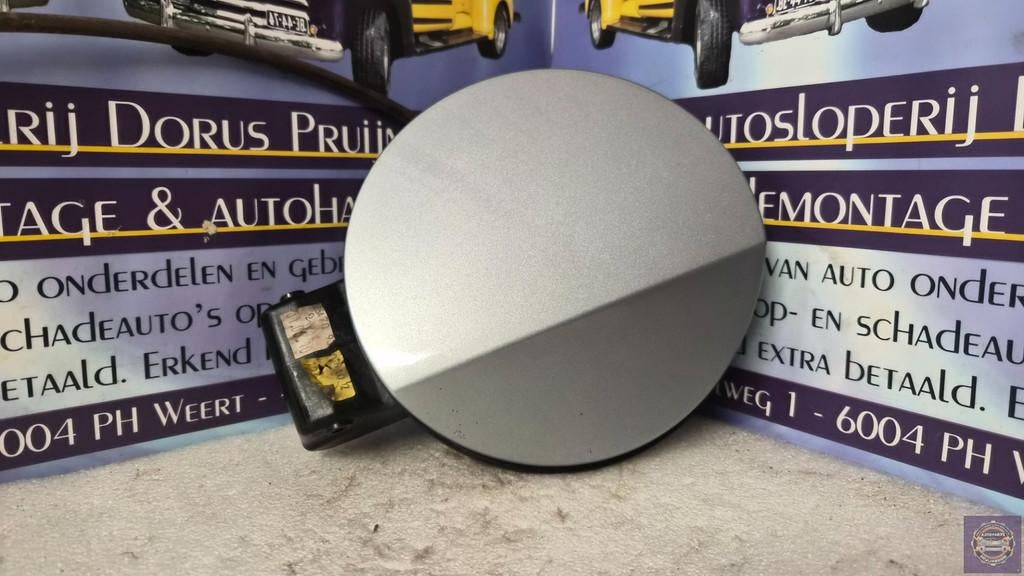Golf 6 VI (5K1) Tank Klep Kleurcode LA7T grey, Gebruikt, Volkswagen, Volkswagen AG, Berliner Ring 2
38440  Wolfsburg, DE