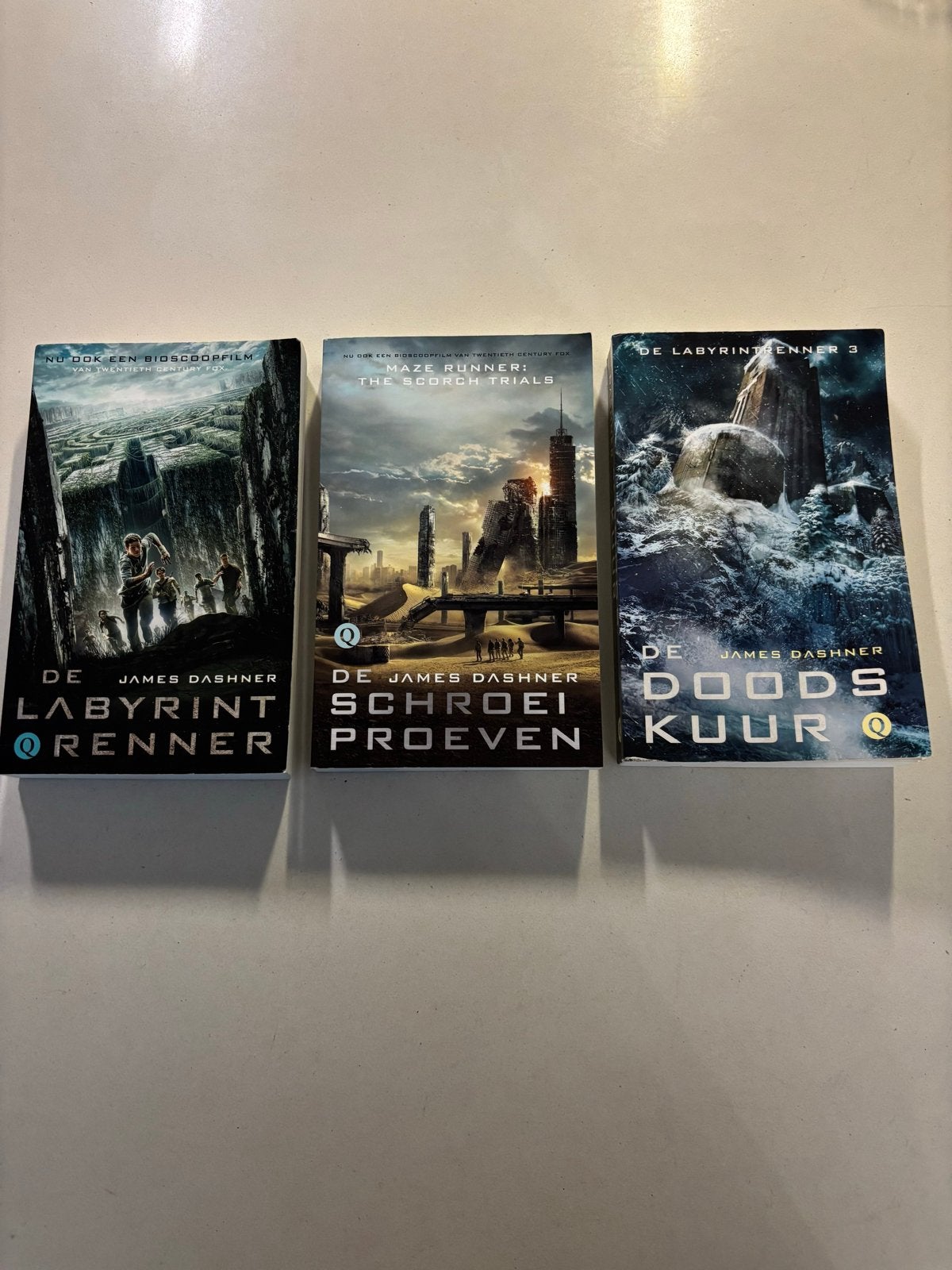 De Labyrintrenner Trilogie - James Dashner 3 boeken set!, Boeken, Fantasy, Ophalen of Verzenden, Zo goed als nieuw