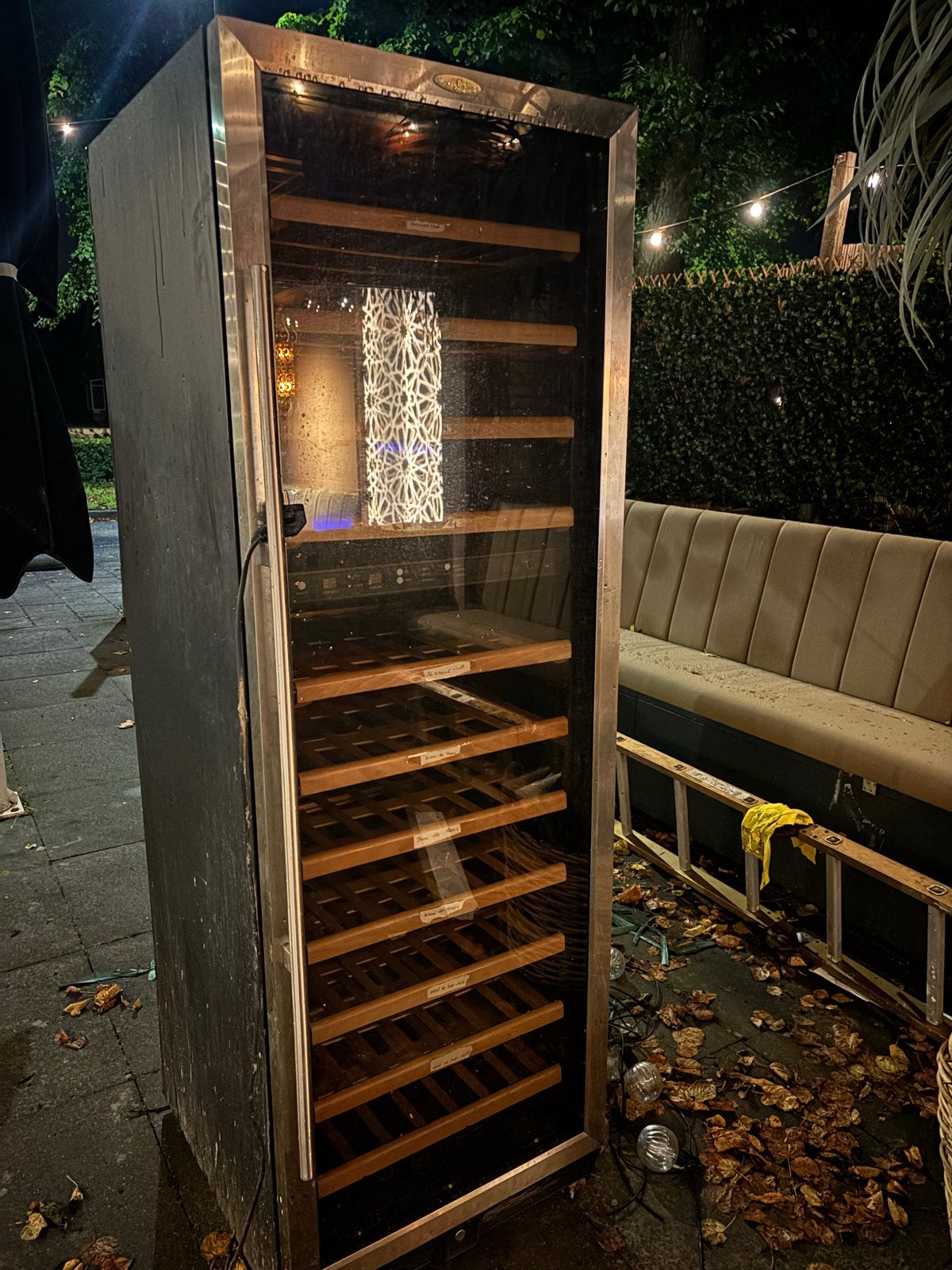 Grote wijnkoelkast / wijnklimaatkast met houten planken, Ophalen, Gebruikt, 25 flessen of meer, 75 – 100