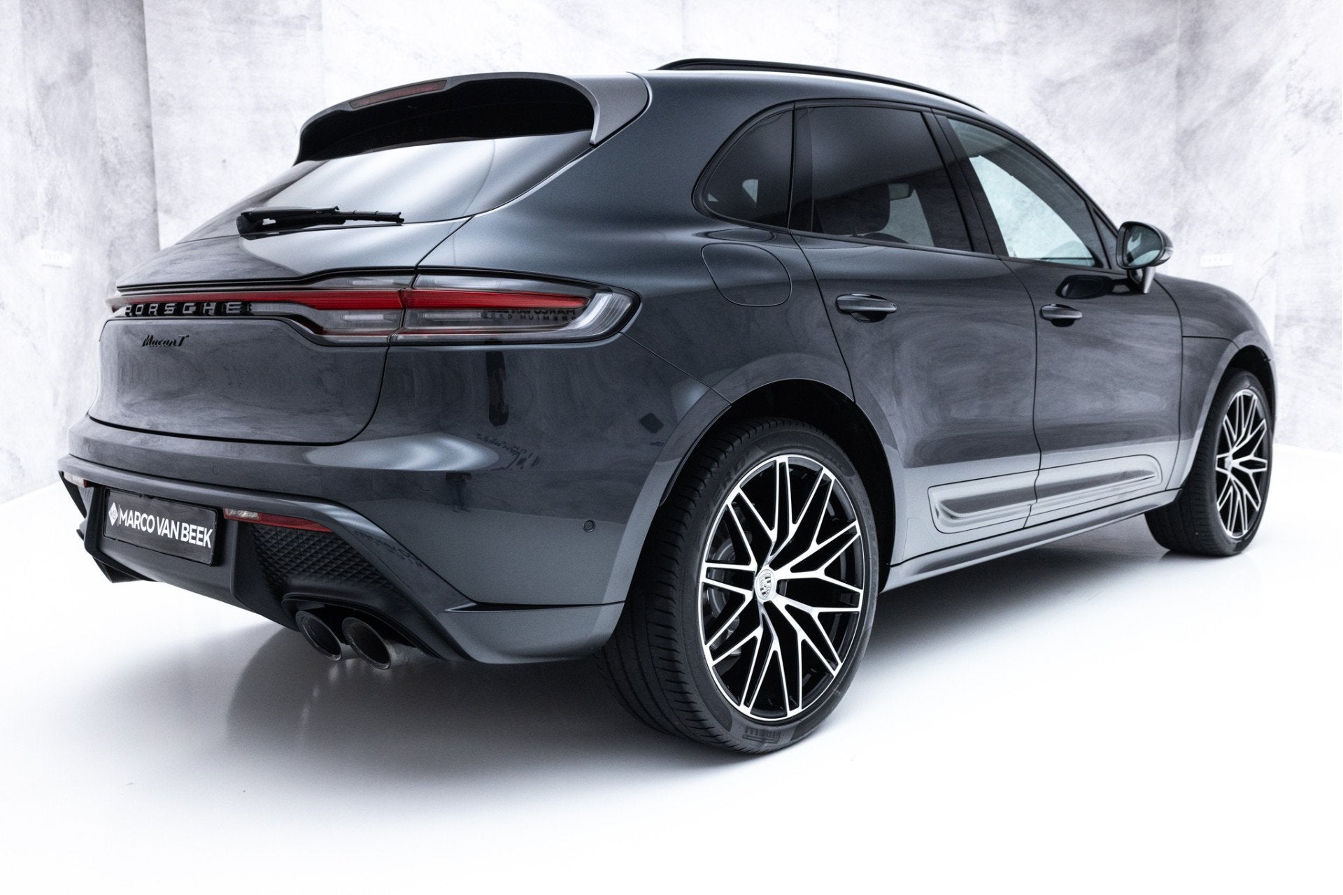 Porsche Macan 2.0 T | Pano | SportDesign | Bose | Luchtverin, Automaat, Gebruikt, 4 cilinders, Bedrijf