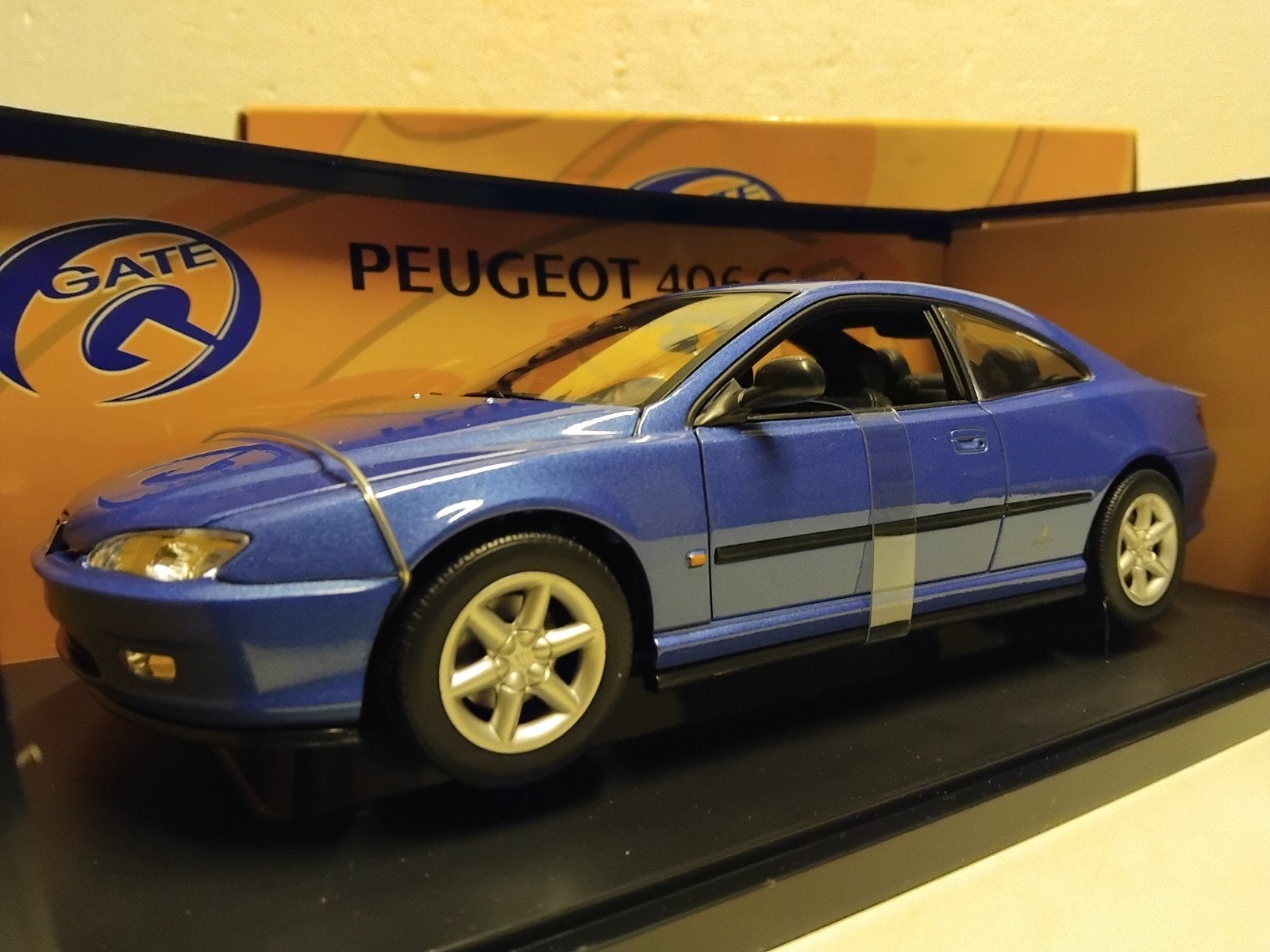 Peugeot 406 Coupe blauw Gate metal 1:18 KRD, Hobby en Vrije tijd, Modelauto's | 1:18, Ophalen of Verzenden, Zo goed als nieuw