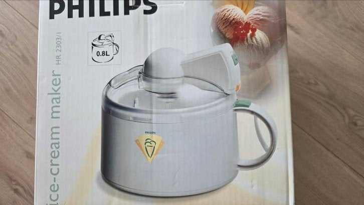 Philips IJsmachine HR2303/1 - Slechts 1x gebruikt, in doos, Ophalen of Verzenden, Zo goed als nieuw