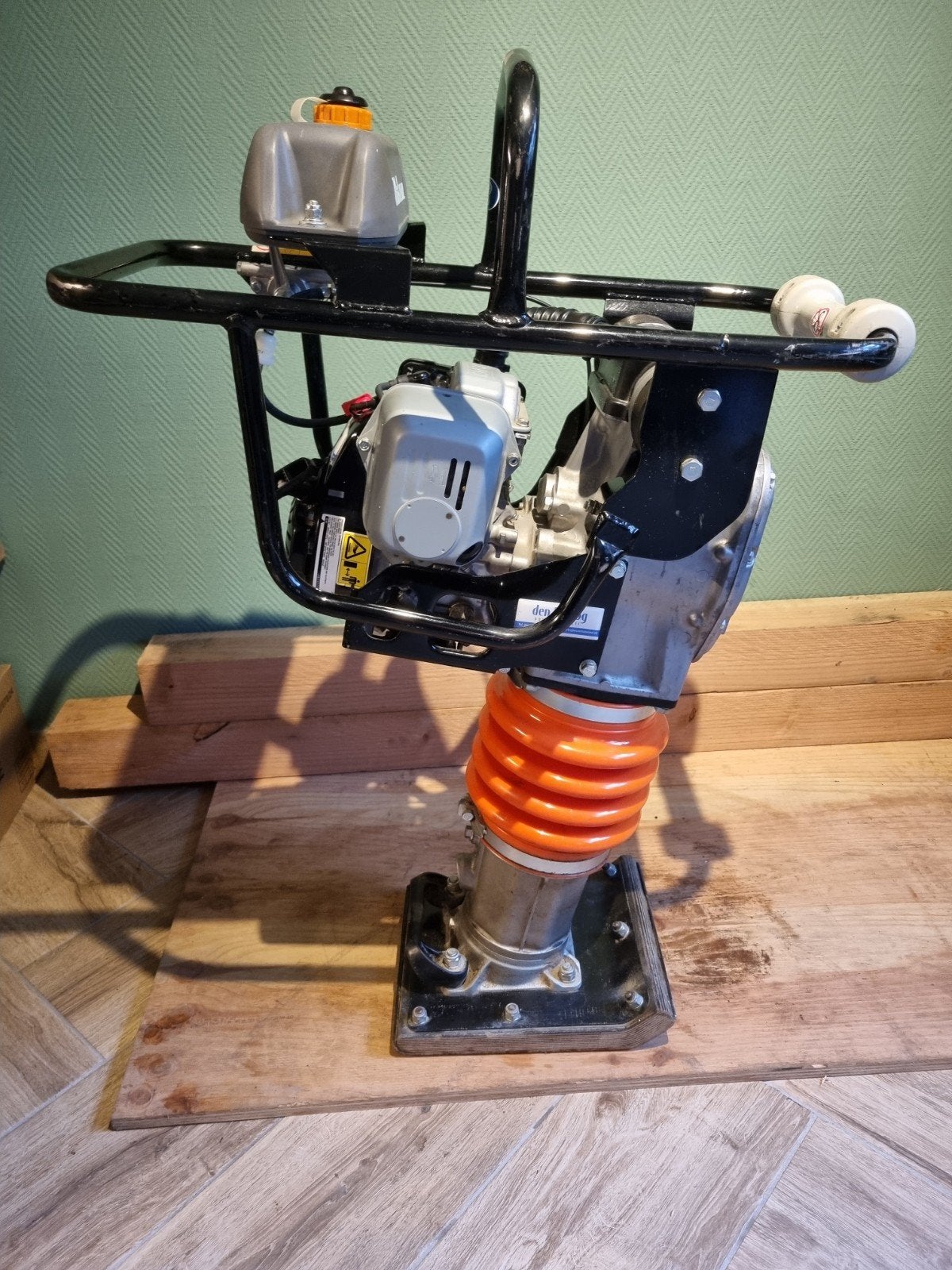 Mikasa mt-65H trilstamper, Ophalen, Zo goed als nieuw