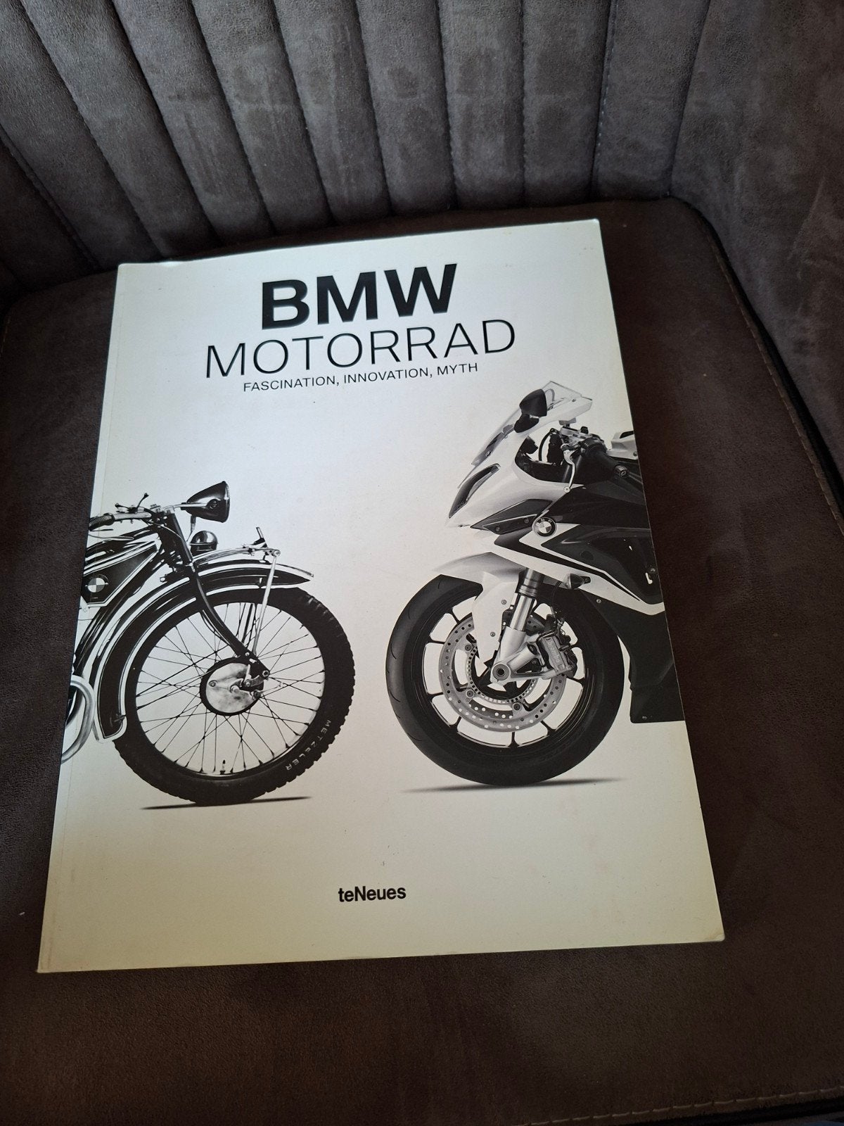 BMW Motorrad: Fascination, Innovation, Myth - Boek, Ophalen of Verzenden, Zo goed als nieuw, BMW, TeNeues