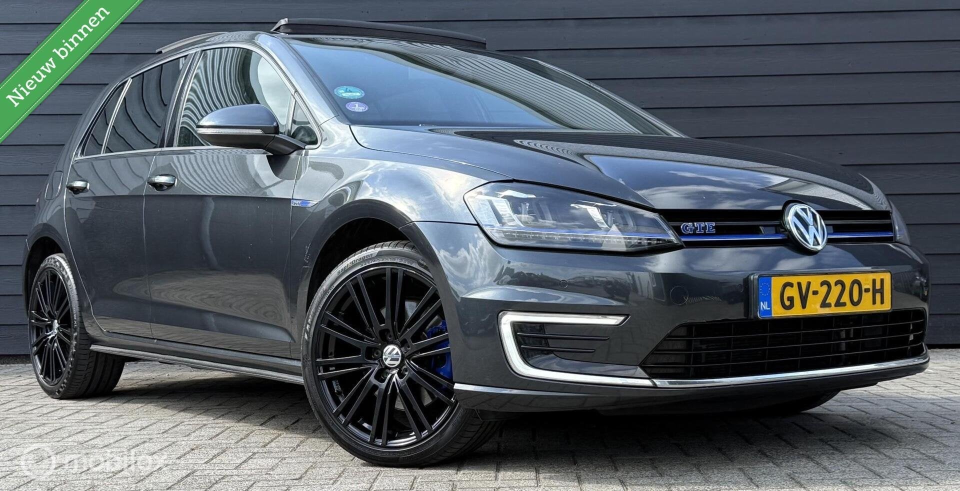 Volkswagen Golf 1.4 TSI GTE Pano.dak/LED/Carplay/Trekhaak, Gebruikt, Euro 6, 4 cilinders, Met garantie (alle)