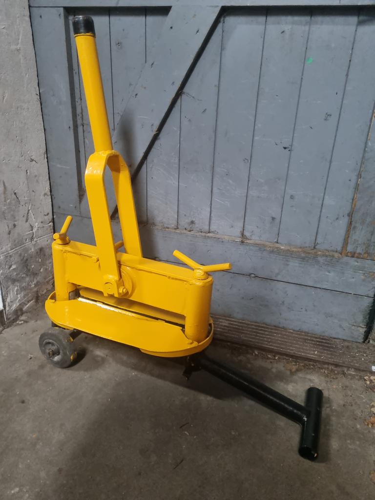 Stenenknipper te huur, Ophalen, Zo goed als nieuw, 50 cm of meer