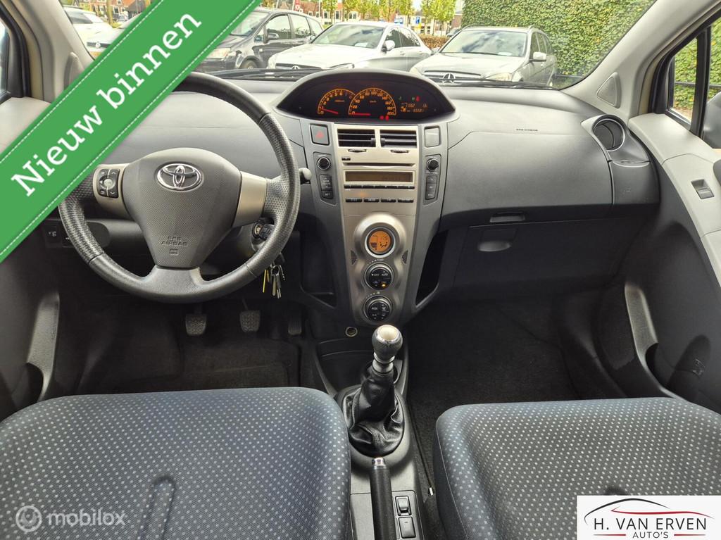 Toyota Yaris 1.3 VVTi Aspiration CLIMA TREKHAAK NAP, Auto's, Voorwielaandrijving, 40 €/maand, 4 cilinders, Blauw