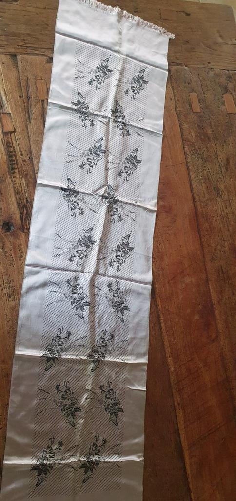 Antiek zijden doek lap klederdracht roze zwarte bloemen, Ophalen of Verzenden
