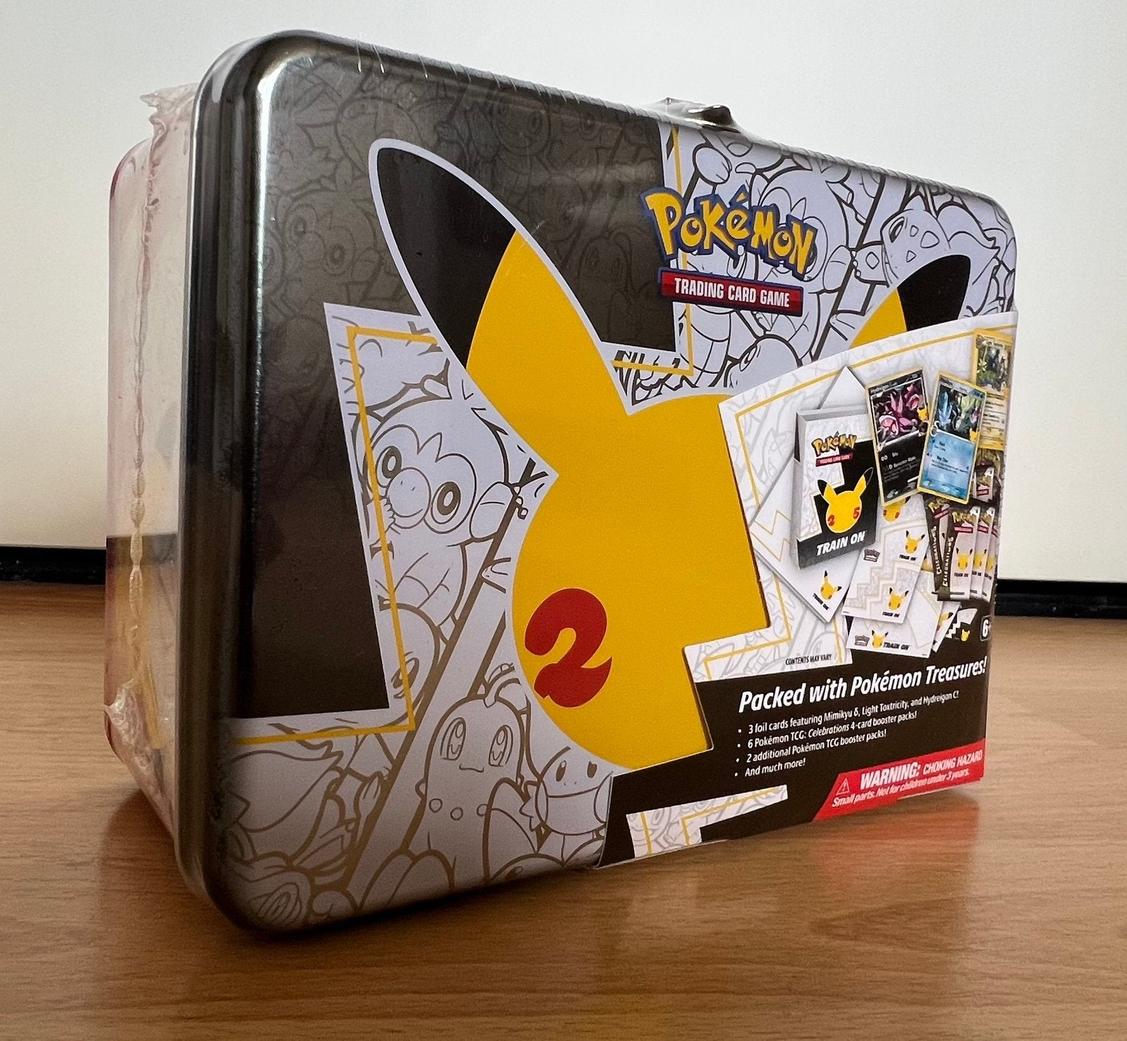 TCG celebrations collector chest tin 25th, Ophalen of Verzenden, Zo goed als nieuw