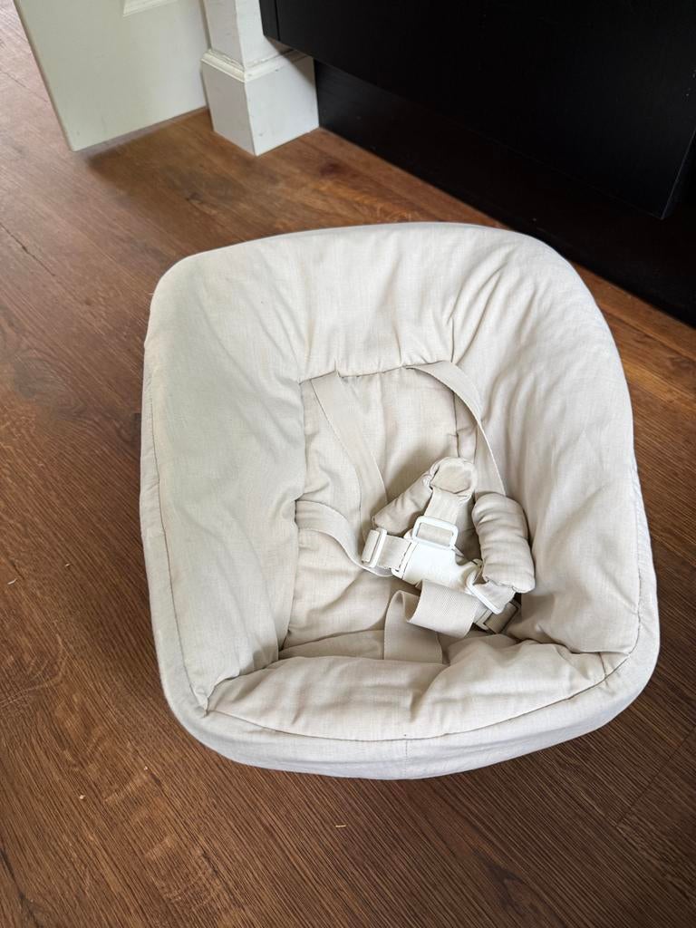 Stokke stoel: Comfortabele babyzitverkleiner met gordel, Kinderen en Baby's, Kinderstoelen, Ophalen, Gebruikt, Overige typen, Gordel(s)