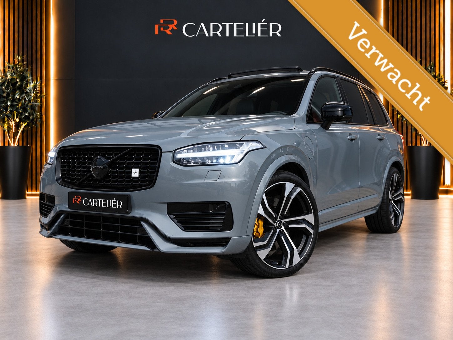 Volvo XC90 2.0 T8 Recharge AWD R-Design 7 Zits 421PK | Lucht, Gebruikt, 4 cilinders, 7 stoelen, Bedrijf