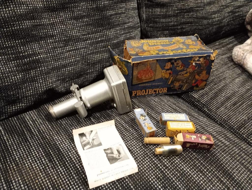 Disney film projector met doos boekje en filmpjes, Ophalen of Verzenden, Overige figuren, Overige typen