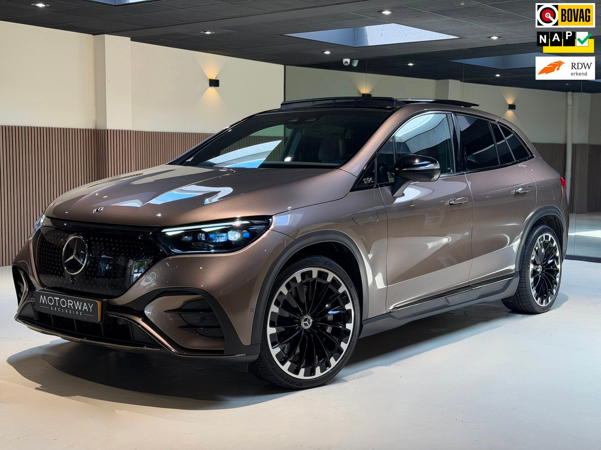 Mercedes-Benz EQE SUV 350 4Matic Sport Edition AMG| Achteras, Auto's, Automaat, 100 kWh, Bruin, Stoelverwarming