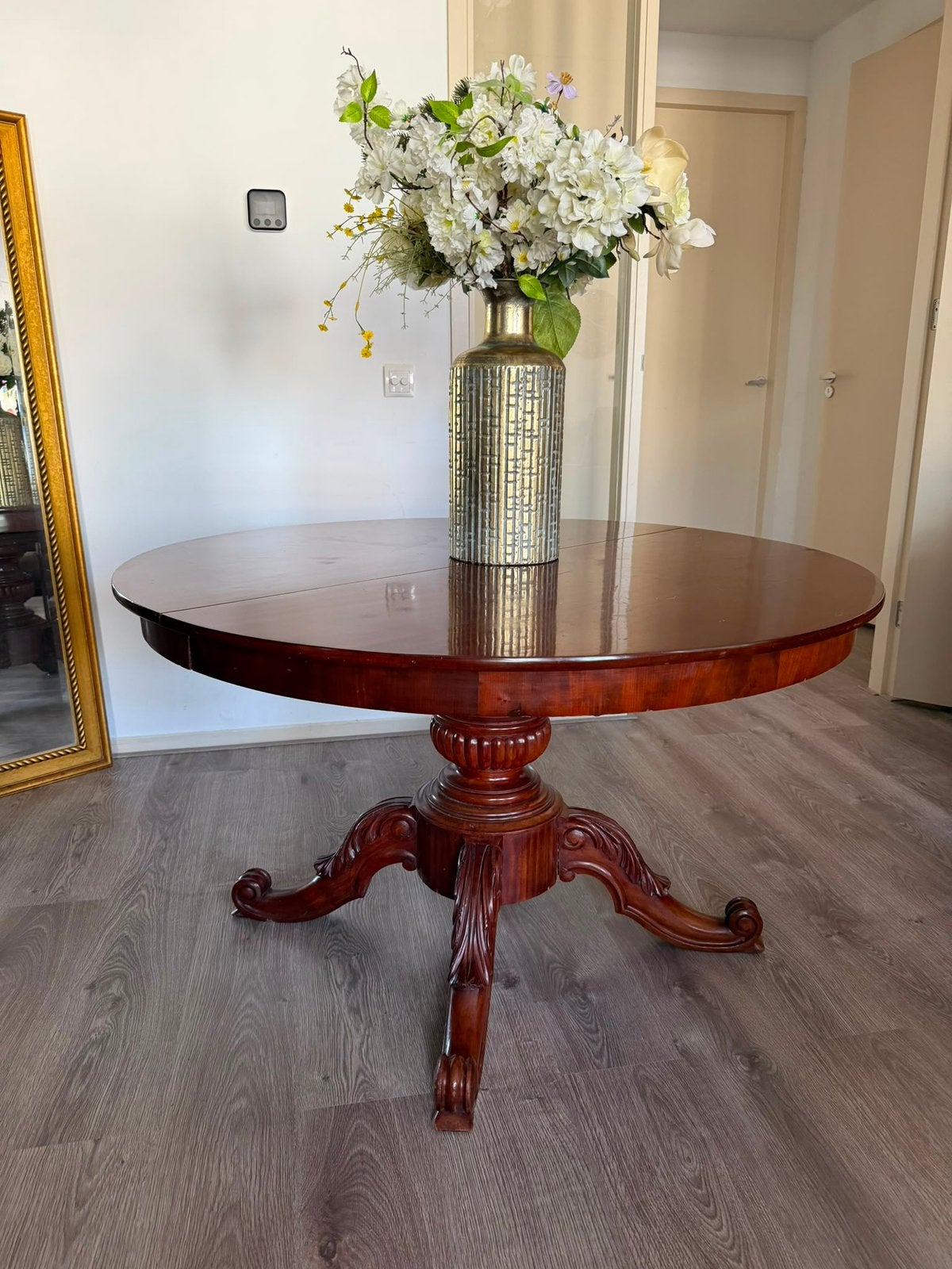 Antieke eettafel, Ophalen