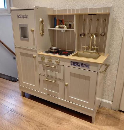 Kinderplay Houten speelkeuken met koelkast en accessoires, Kinderen en Baby's, Speelgoed | Speelkeukens, Ophalen, Zo goed als nieuw