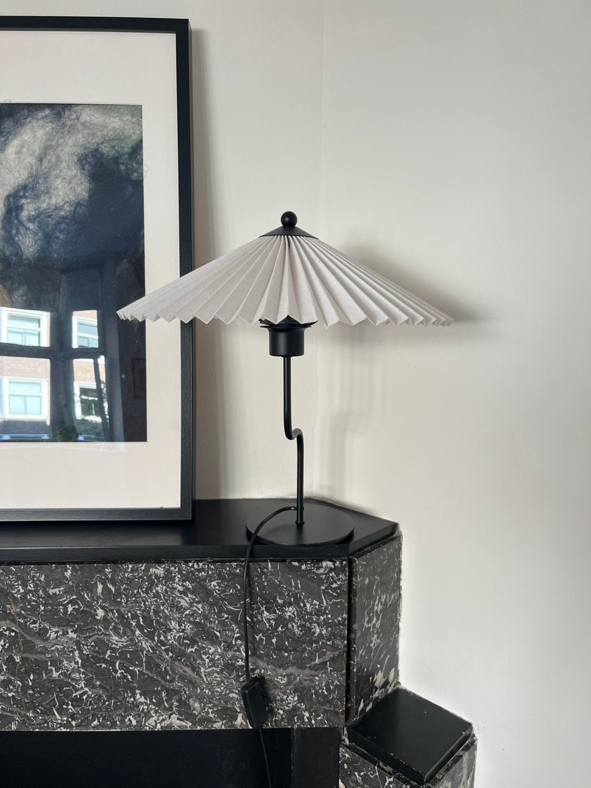 H&M home tafellamp met geplisseerde kap, Ophalen, Bureaulamp, Zo goed als nieuw, Zwart