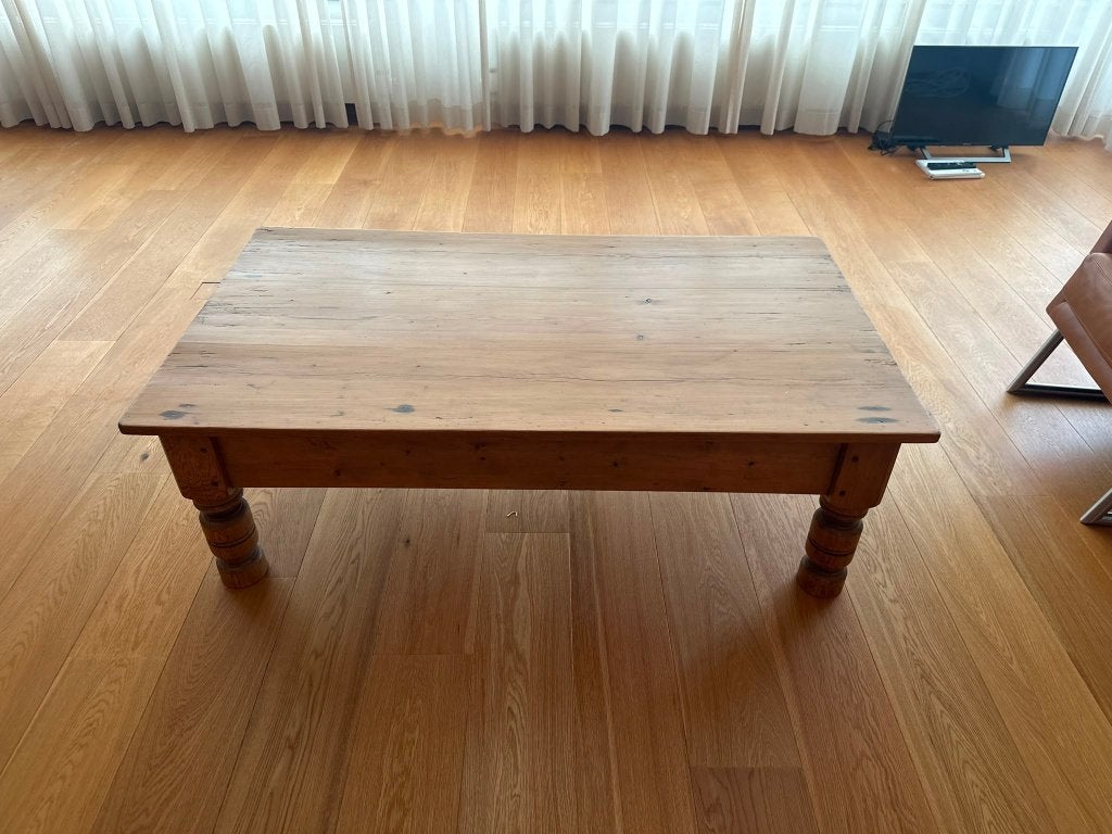 Robuuste houten salontafel met gedraaide poten, Ophalen, Gebruikt, 100 tot 150 cm, 50 tot 100 cm