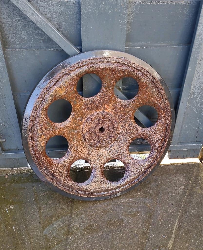 Duitse wo2 sdkfz 251 wiel te koop, Verzenden, Landmacht, Duitsland, Hulzen of Bodemvondsten