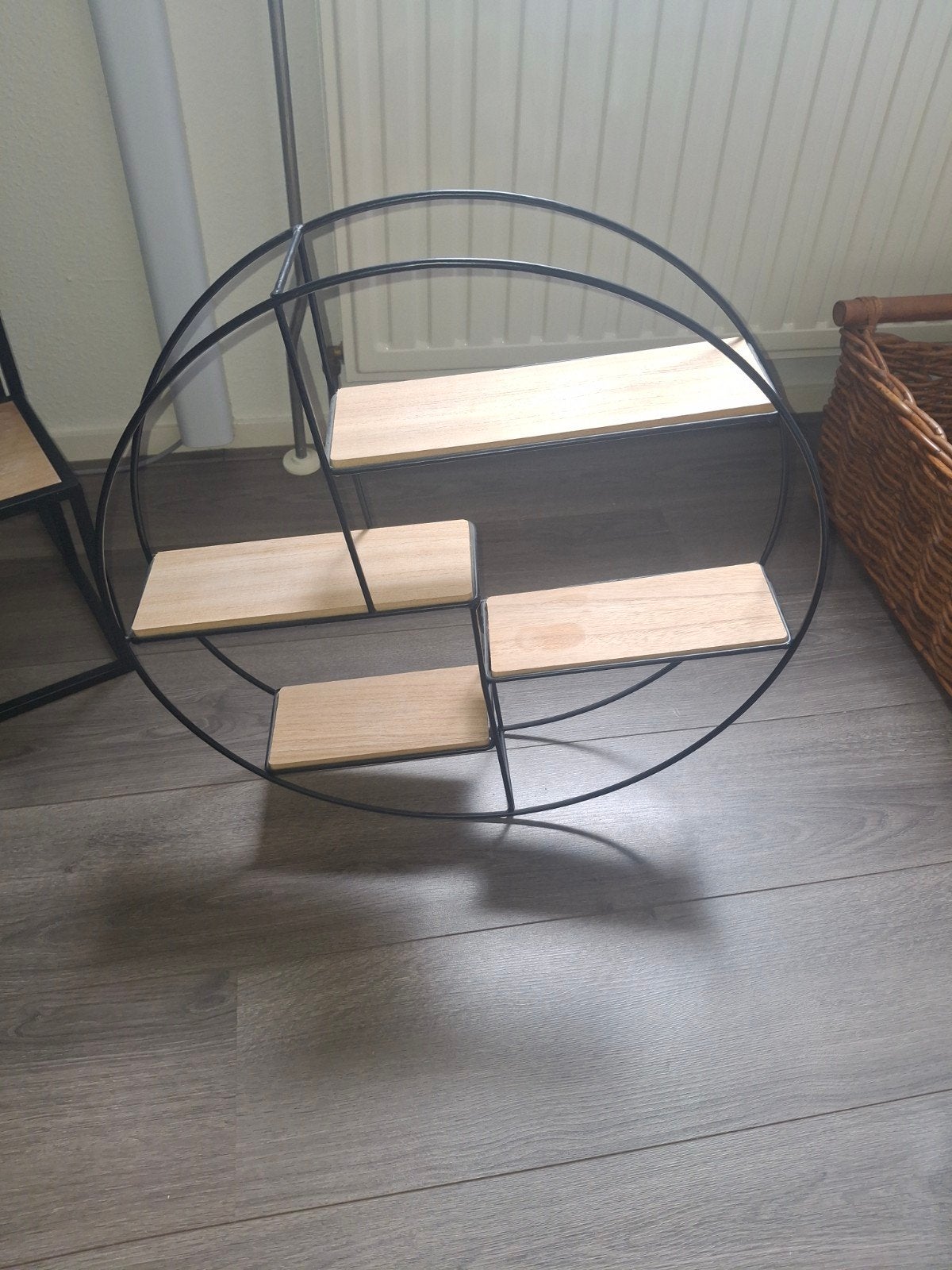 Leuk rond wandrekje, Huis en Inrichting, Woonaccessoires | Wandplanken en Boekenplanken, Ophalen, Gebruikt