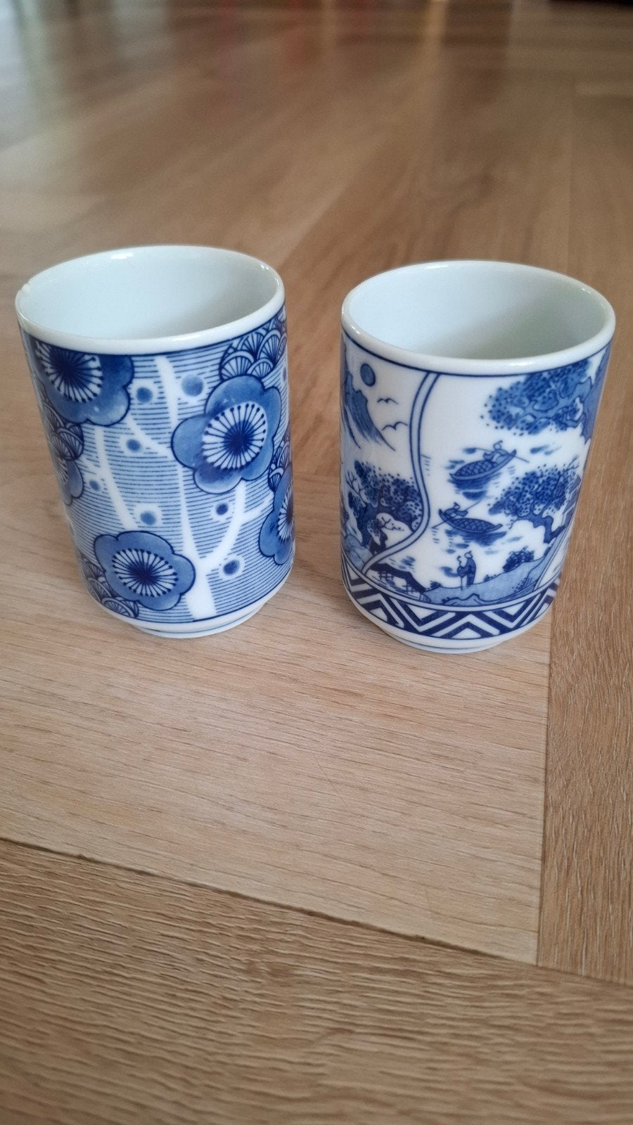 Set van 2 Japanse theekopjes met blauw-wit decor, Ophalen of Verzenden