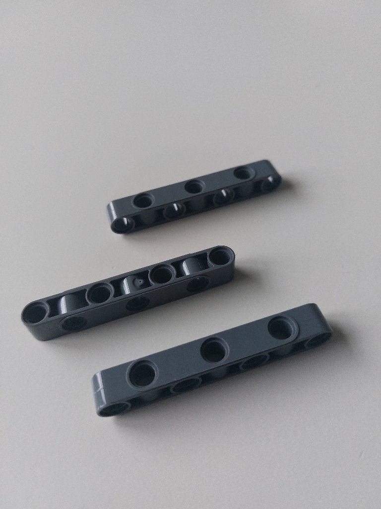 8 technic Lego liftarm 1x7 met gaten donkergrijs, Kinderen en Baby's, Speelgoed | Duplo en Lego, Lego, Ophalen of Verzenden, Zo goed als nieuw